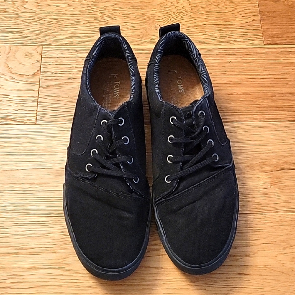 Toms shoes